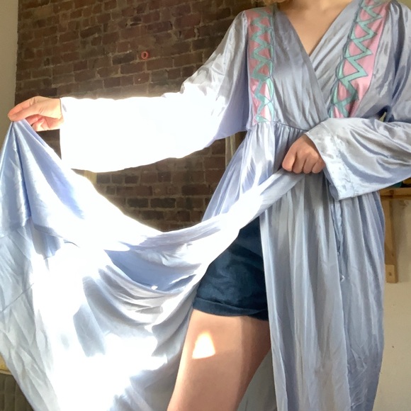 *SOLD* Beautiful vintage night gown 💖 - Picture 9 of 13